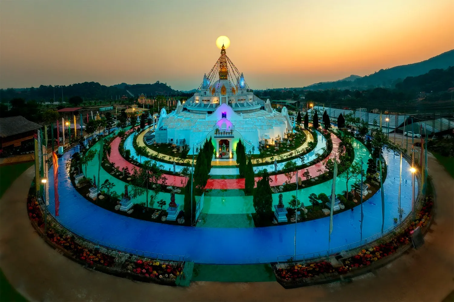 Khám phá Đại Bảo Tháp Mandala Tây Thiên